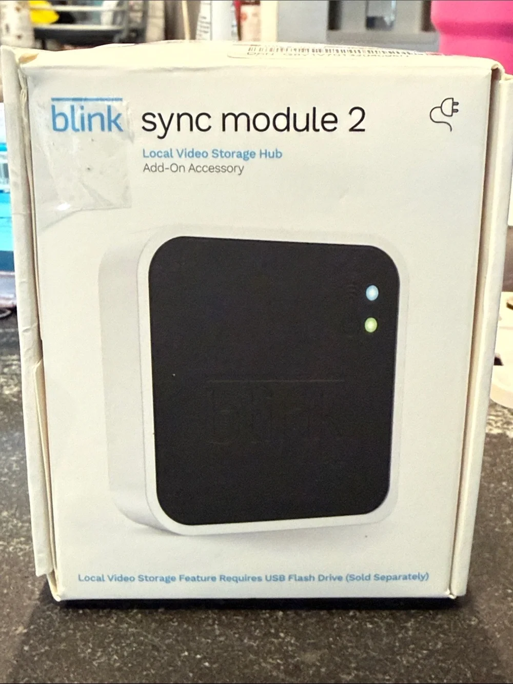 Blink Sync Module 2 with White USB Cable & White Power Adapter - Picture 2 of 4